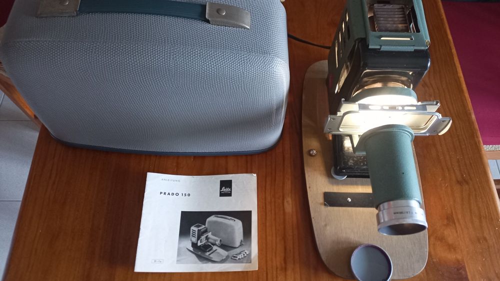 Projector Leitz Prado 150
