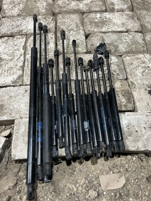 Стойки амортизатори автомобільні