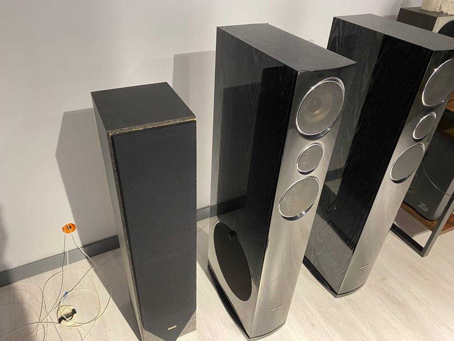 Потужна акустична система (48 кг), трьохполосні колонки Cortland