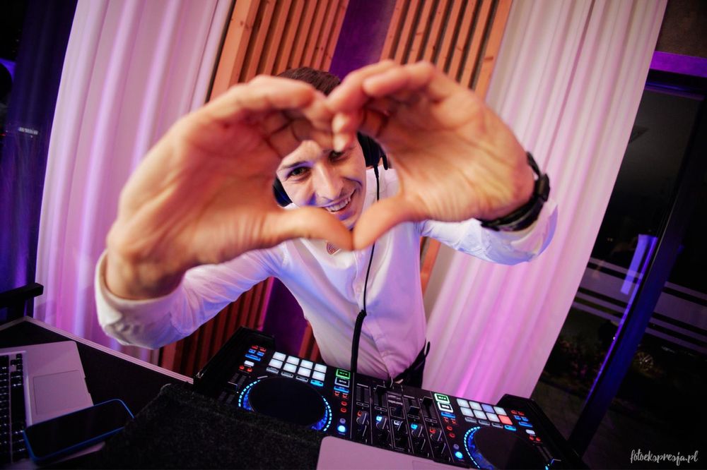 DJ z radiowym głosem na urodziny, wesele, event, studniówki, wodzirej