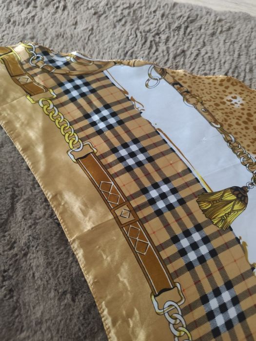 Trójkątna apaszka Burberry