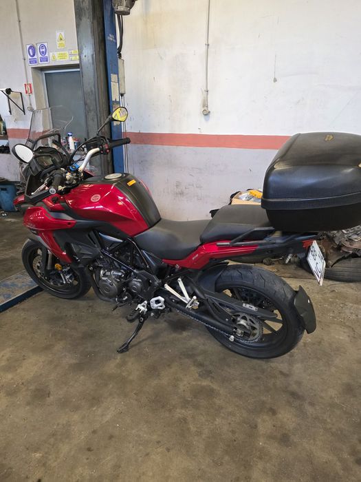 Benelli trk 502.