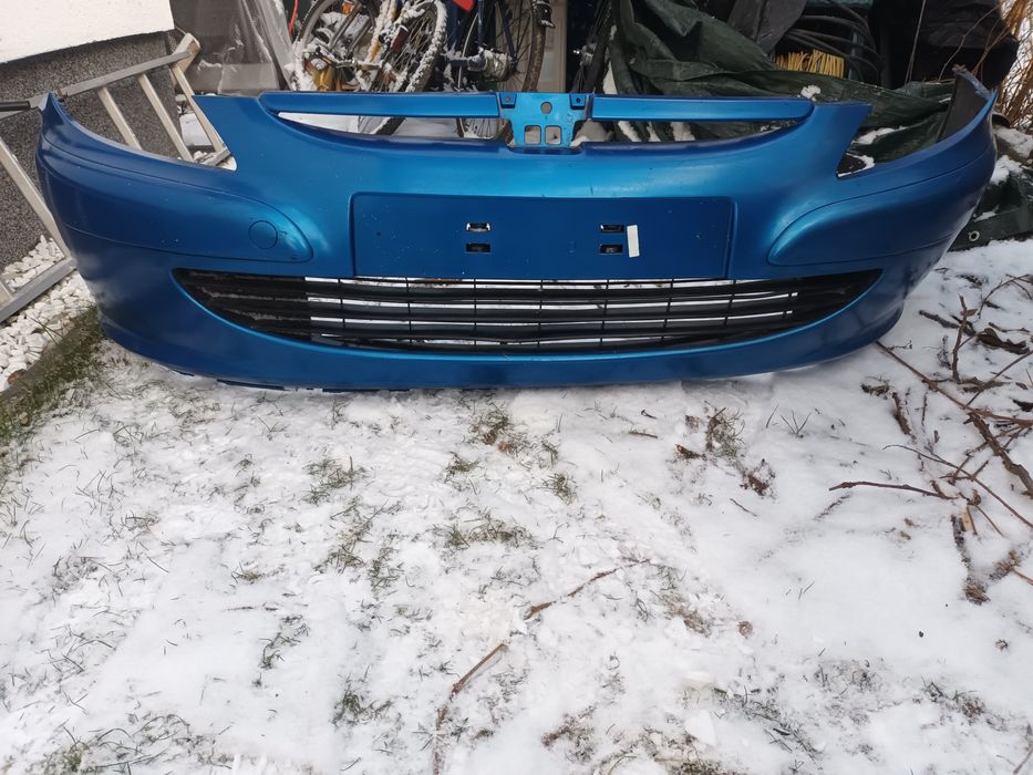 Zderzak przedni peugeot 307 rok 2004