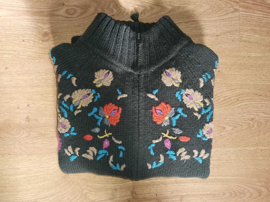 Casaco malha bordado - Benetton