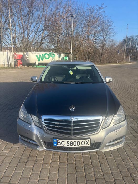 Mersedes-Benz W212