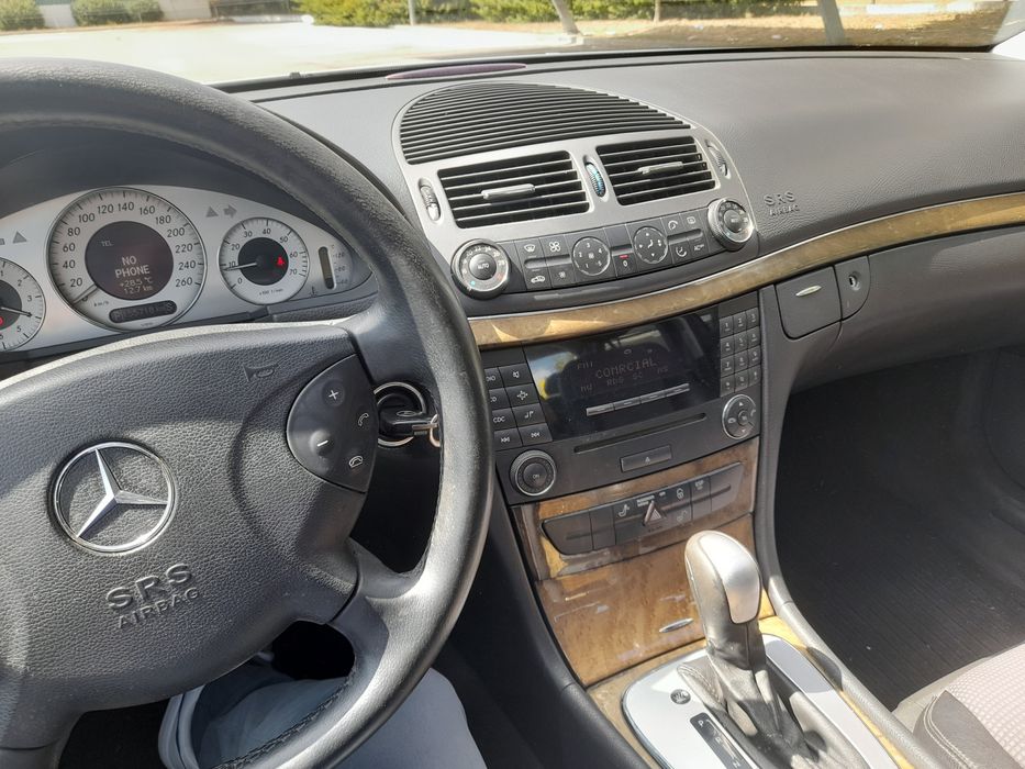 Mercedes-Benz E 200 — fotografia 7