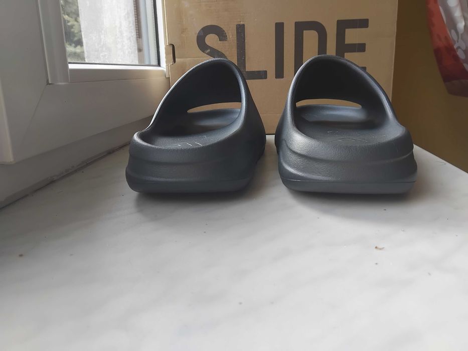 Yeezy slide klapki