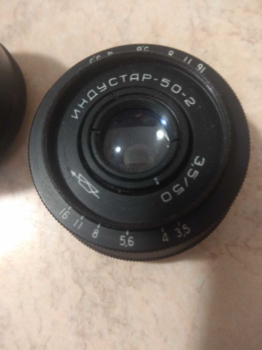 Продам фотообъектив Индустар -50-2, 3,5/50 с камерой Зенит Е