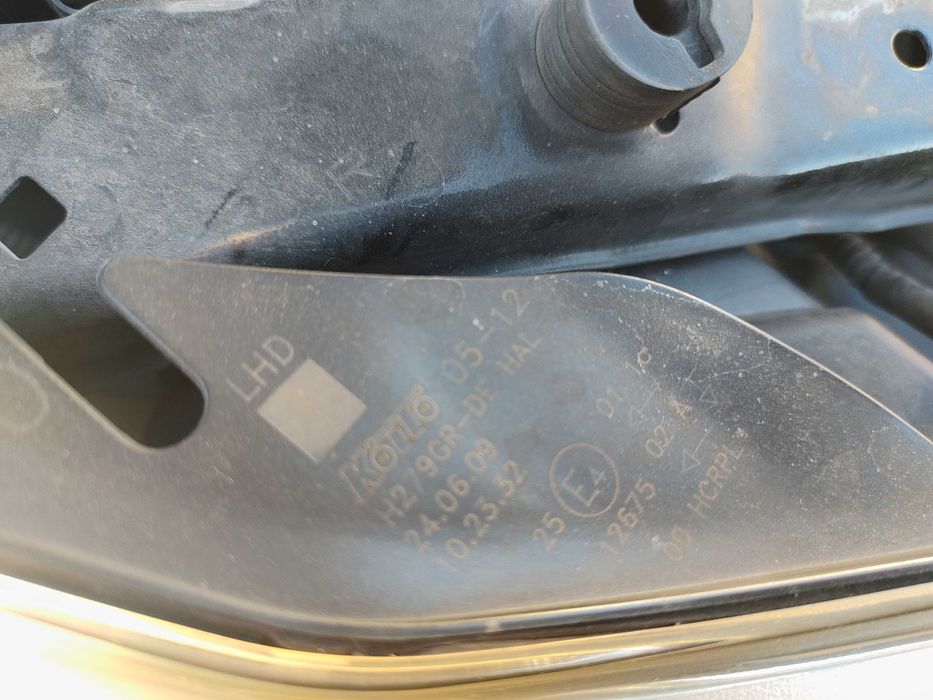 Par de Oticas Farois Usados originais Toyota Avensis >2009 T27 / T270