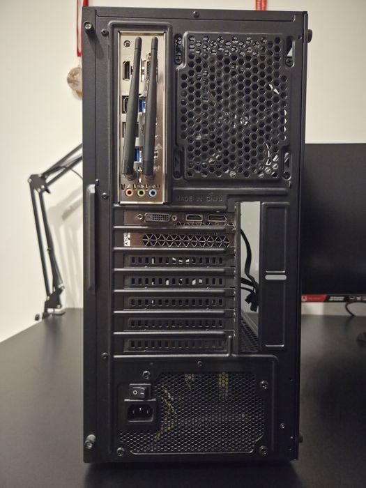 Sprzedam komputer stacjonarny