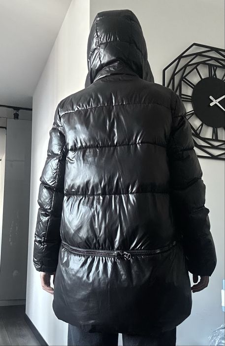 Жіночий пуховик чоний