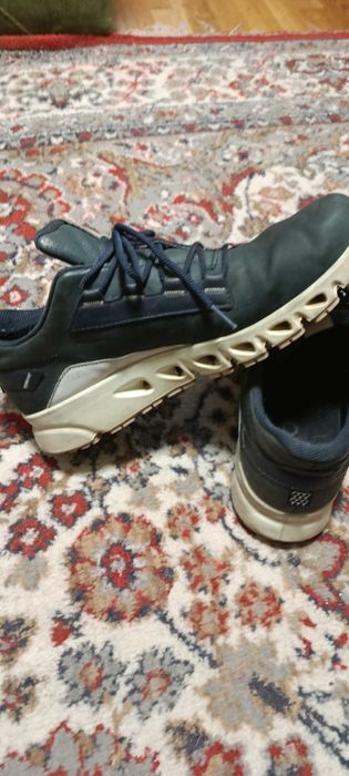 Продам кожыные  ECCO