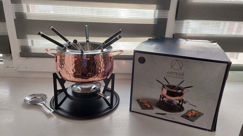 Набір для фондю KitchenCraft Artesà розрахований на 6 осіб