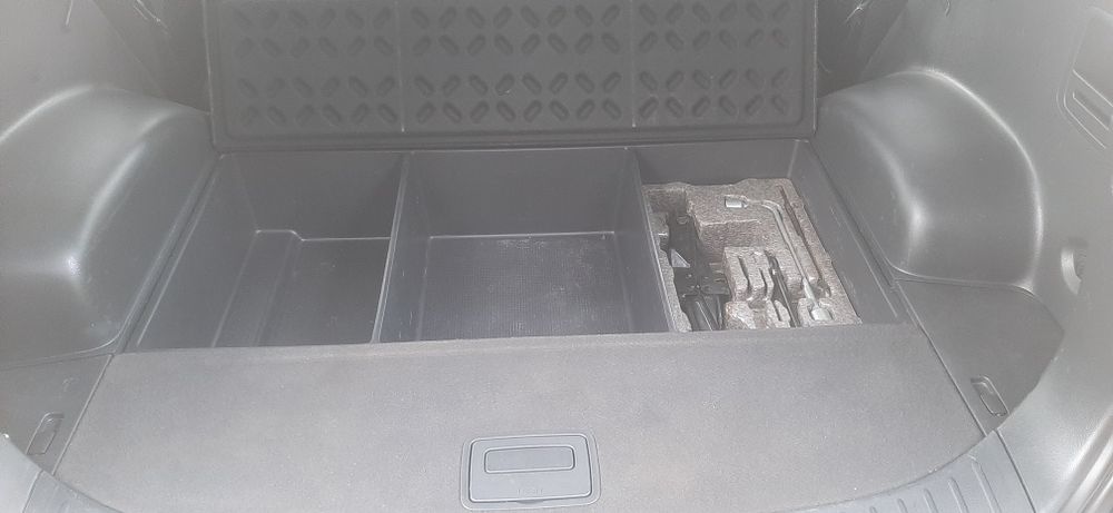 Продам Kia Carens