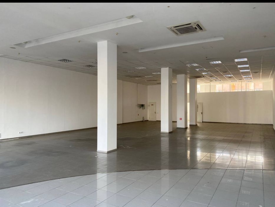 сдам помещение 296 м2 на фасаде пр.Бендеры