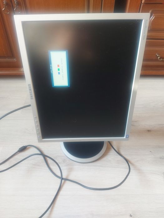 Monitor Samsung SyncMaster 740B