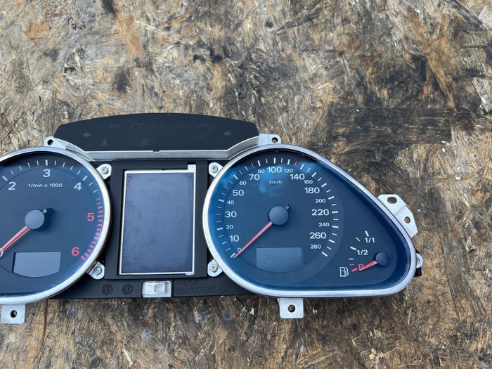 Licznik AUDI A6 C6 Diesel kolorowy fis EUROPA