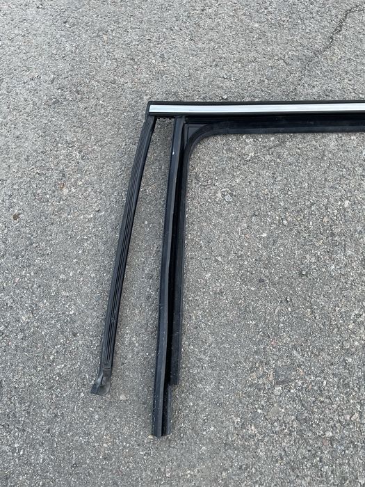 Хром двері задня ліва фольксваген тігуан 2 VW Tiguan 2 USA 16-24р