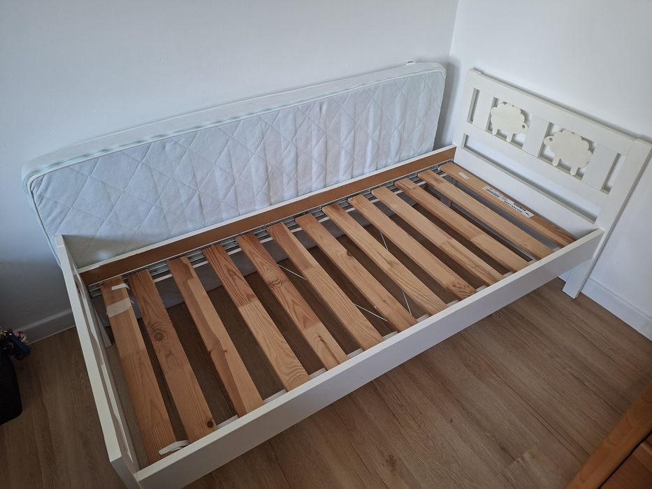 Łóżko Ikea Kritter białe rama i materac Vyssa