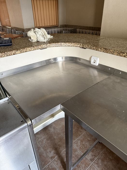 Arcas frigorificas e bancada inox MEIRELES