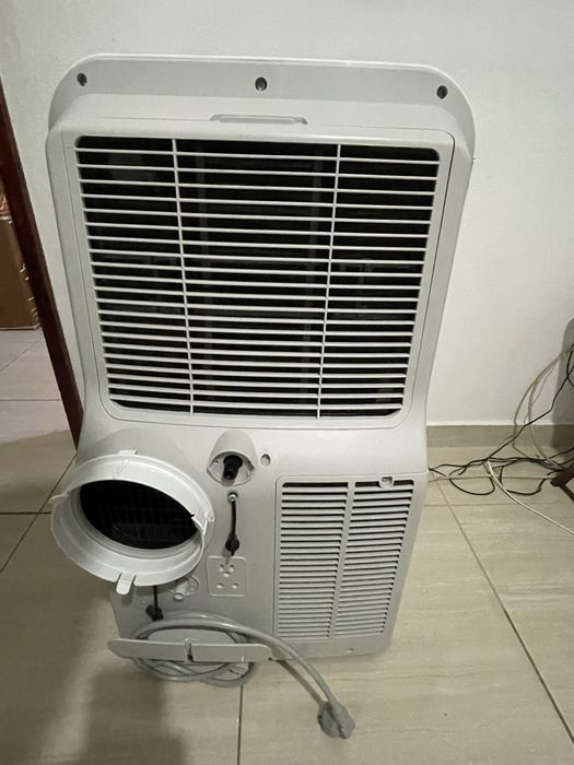 Ar Condicionado Portátil BECKEN BAC4255 (23 m² - 12000 BTU - Branco)