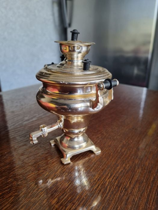 Мінісамовар в золоті