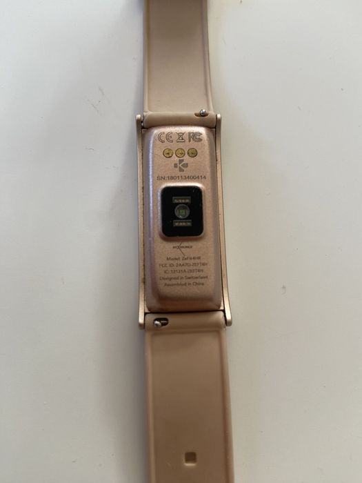 Smartwatch ZeFit4HR złoty