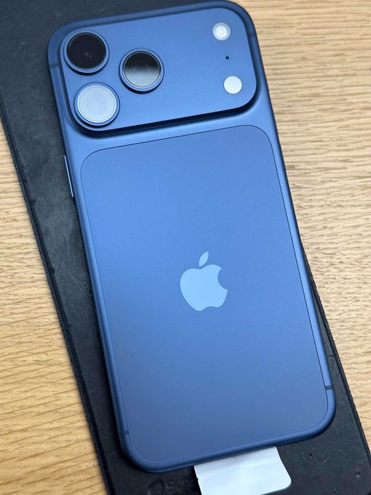 IPhone 17 pro azul 256 /Novo / Fatura nacional