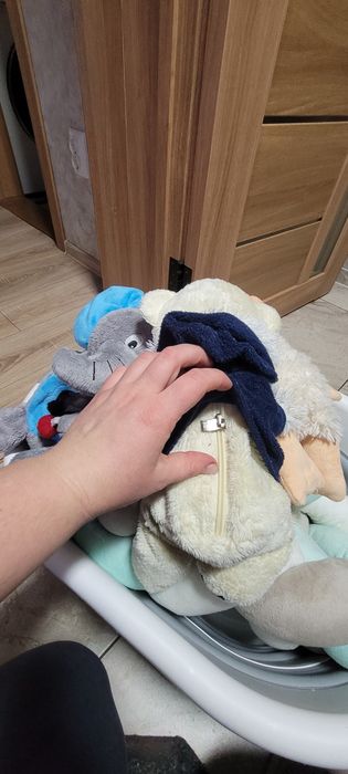 Іграшки м'ягкі різні