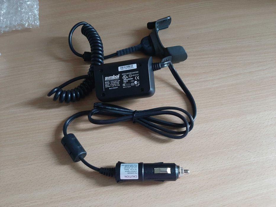 Ładowarka samochodowa. Model CCA17W01-54V
