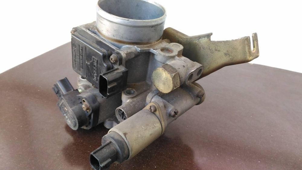 Corpo admissão sensor massa ar Nissan Almera N15 ( Borboleta )