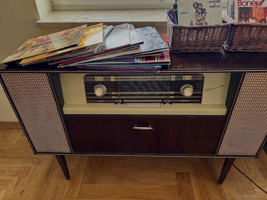 Szafa grajaca radio Smonetta vintage retro