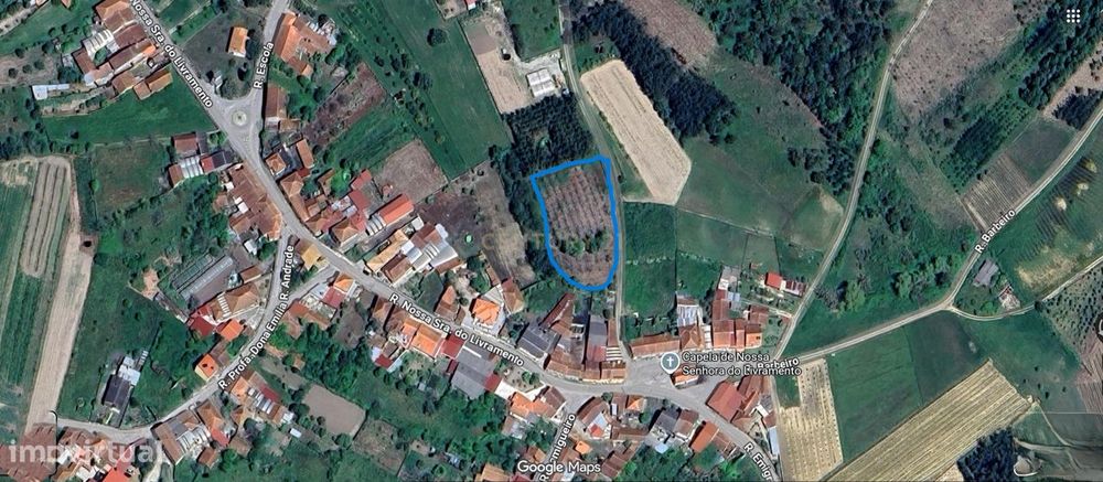 Dois artigos: Urbano com 498 m2 e terreno rústico com 1000 m2 em Vilar