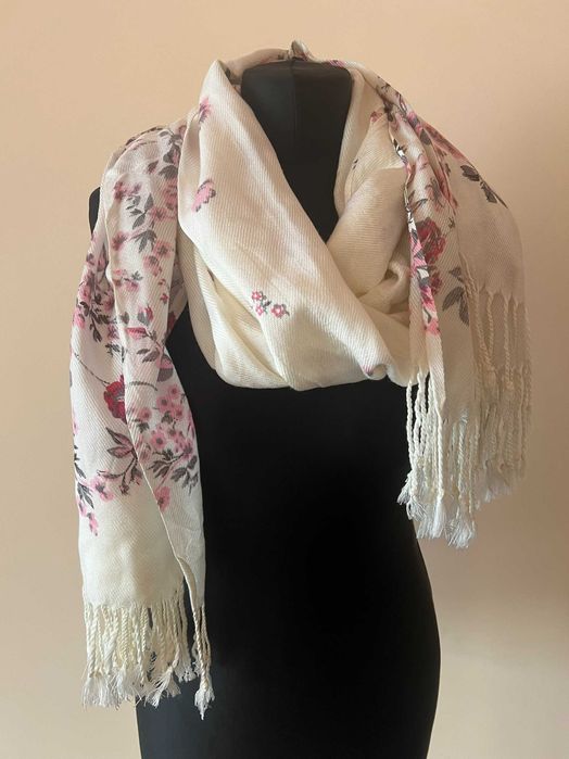 Piękny duży szal typu-PASMINA