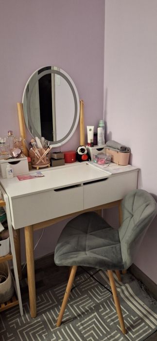 Toaletka LED + krzesło gratis