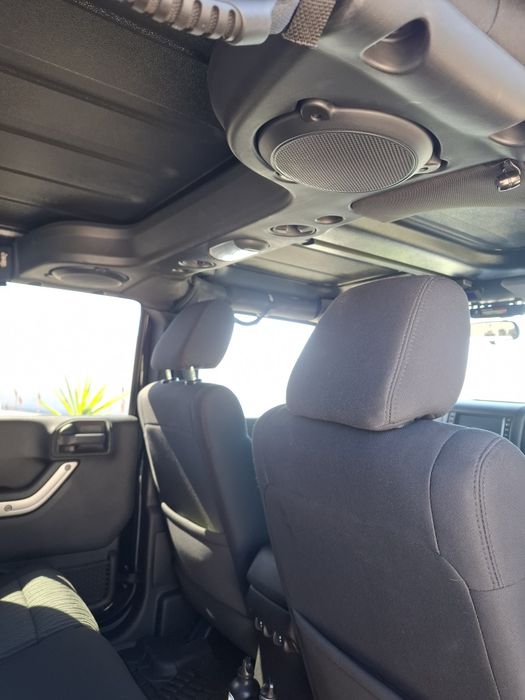 Jeep rubicon 2.8 crd  25 mil km como novo