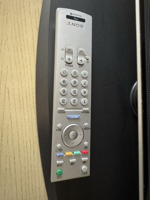 Sony Bravia KDL-46W2000  46 дюймів
