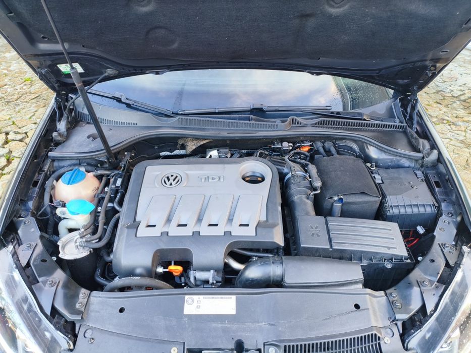 Volkswagen Golf 2.0 TDI Highline DSG – Nacional – Potente e estimado –