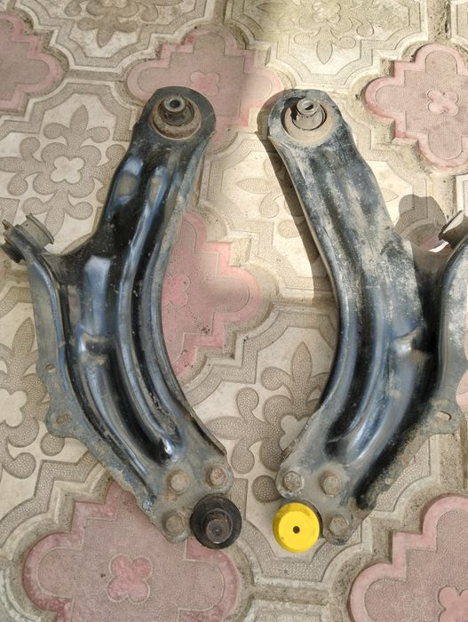 Продам Важелі передньої підвіски Renault Kangoo 2