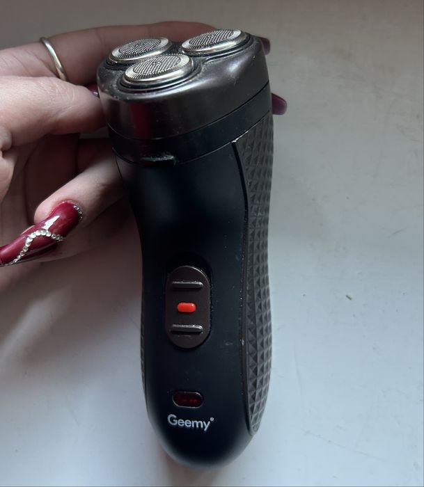 Машинка для стрижки Geemy