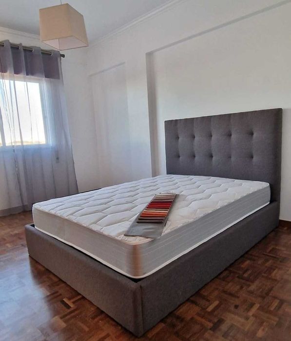 Camas de Casal Estofadas de Luxo 199€ Disp. em Várias Cores! 190x140m!