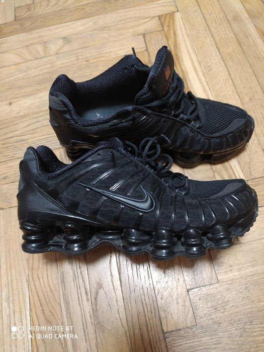 Продам кроссовки Nike