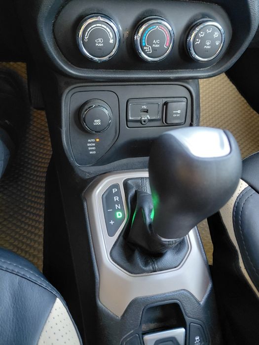 Джип Ренегейт4×4 Jeep Renegade 4×4