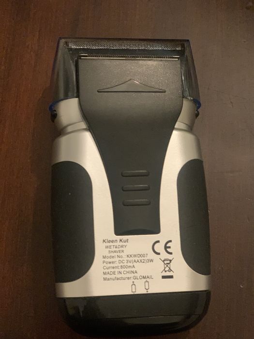 Maquina de barbear portatil.