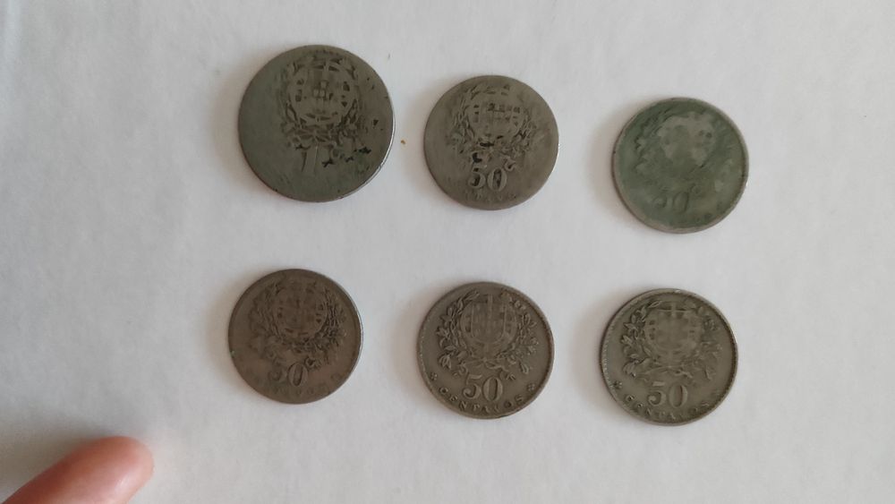 Moedas escudo Alpaca