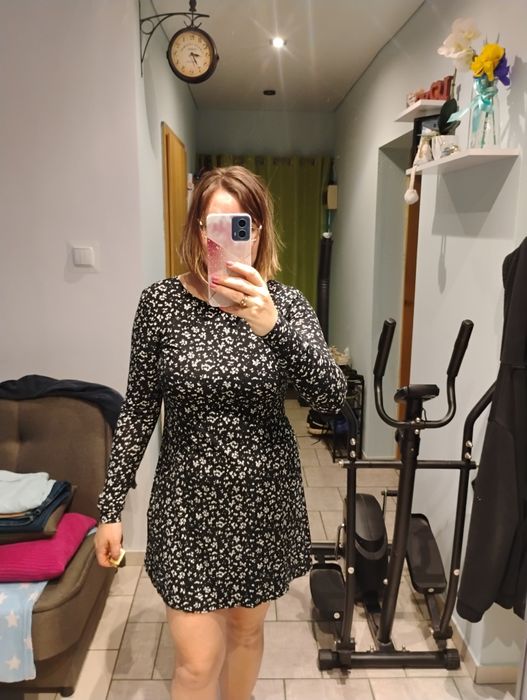 Sukienka Gina Tricot M