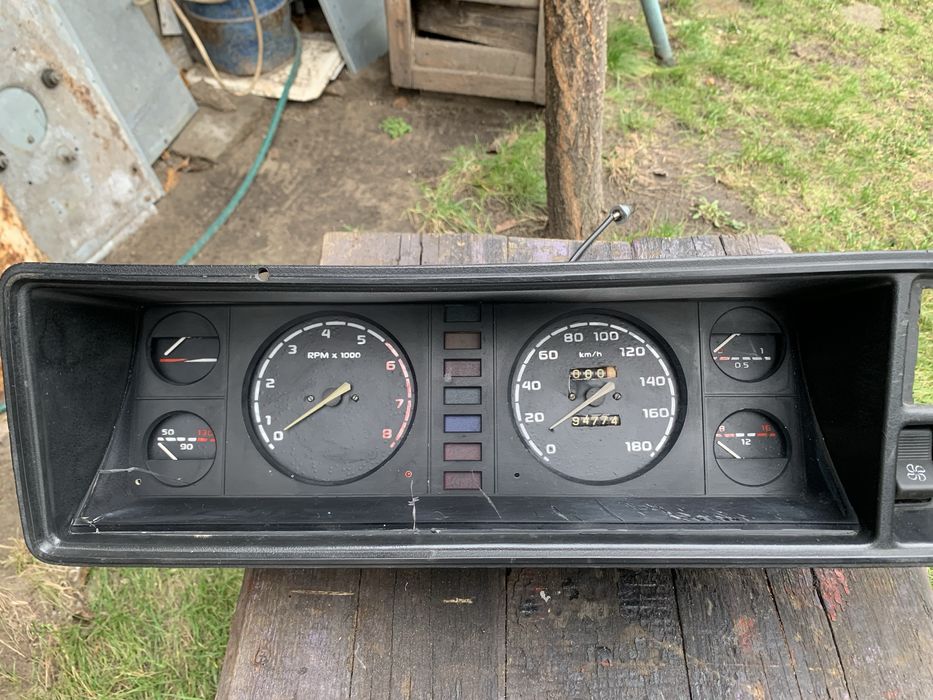 Продам щиток приборов ваз 2107 пересвеченый