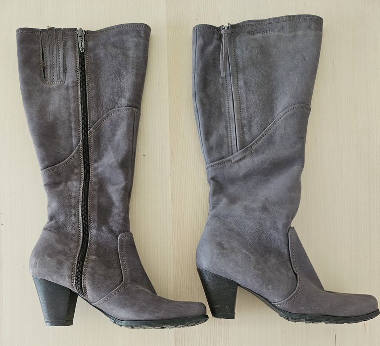 Buty damskie, kozaki z  długa cholewką; 38; Tamaris; caffe latte, beż