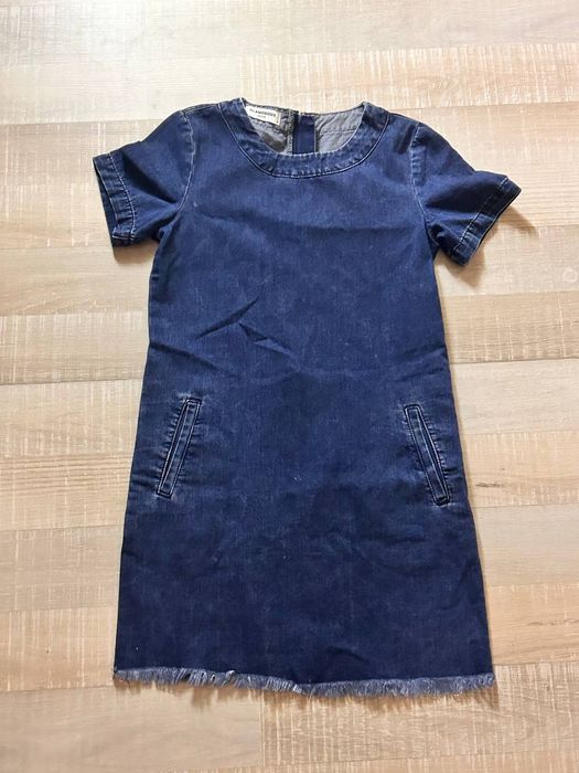 Плаття різні на дівчину