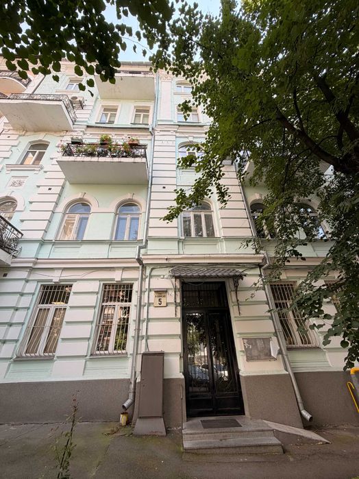 Оренда квартири Коцюбинского Михайла ул., 5, Київ, м. Університет